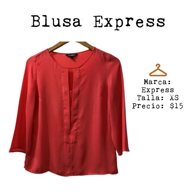 Blusa express con mangas 3/4 y detalle de forro interior en escote, es combinable dentro de pantalón formal o jeans. Es talla XS ajustable a small.

#prelovedexpress #preloved